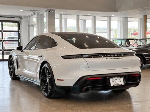 2020 Porsche Taycan Turbo S