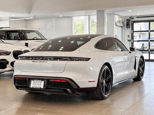 2020 Porsche Taycan Turbo S