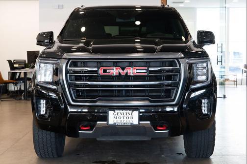 2023 GMC Yukon 4WD AT4