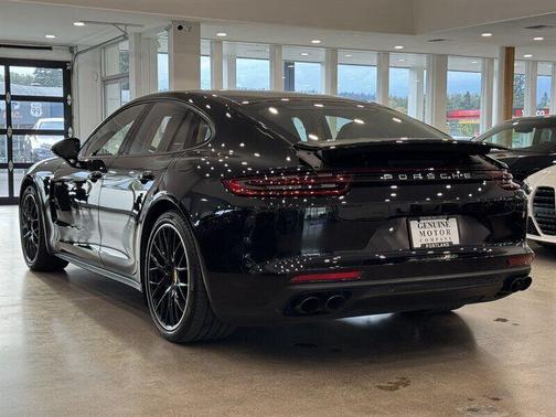 2020 Porsche Panamera 4