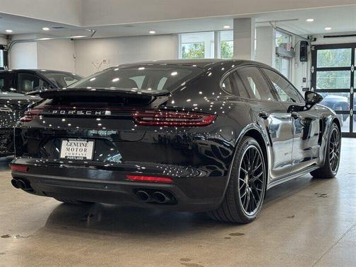 2020 Porsche Panamera 4