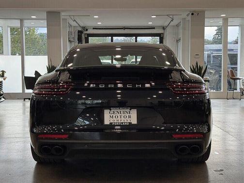 2020 Porsche Panamera 4