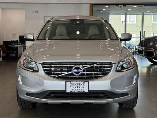 2016 Volvo XC60 T5 Drive-E Platinum