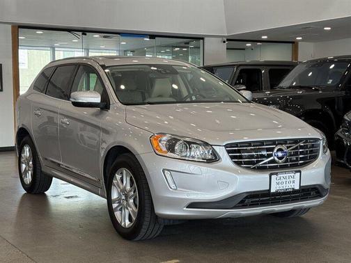 2016 Volvo XC60 T5 Drive-E Platinum