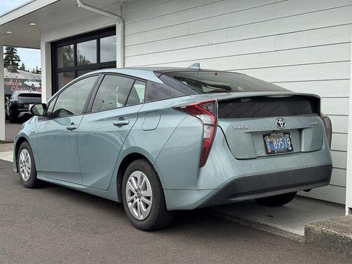 2017 Toyota Prius One