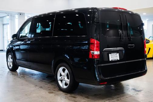 2017 Mercedes-Benz Metris Base