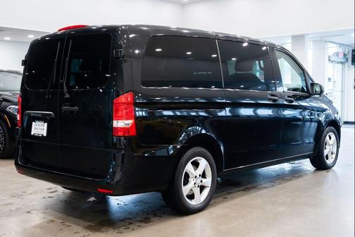 2017 Mercedes-Benz Metris Base