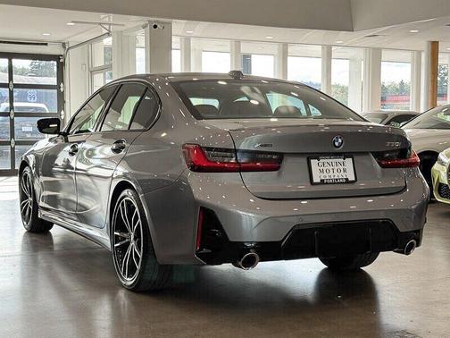 2023 BMW 330 xDrive