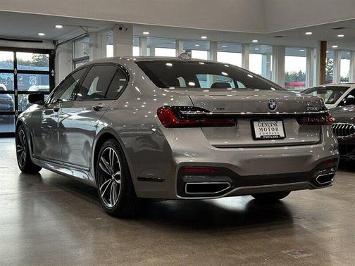 2021 BMW 750 i xDrive