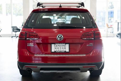 Tornado Red 2017 Volkswagen Golf Alltrack TSI S