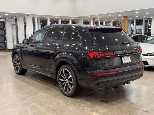 2023 Audi Q7 55 Prestige
