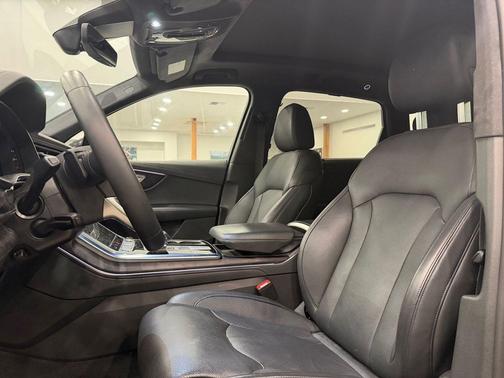 2023 Audi Q7 55 Prestige