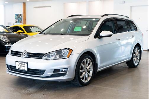2016 Volkswagen Golf SportWagen TSI SE 4-Door