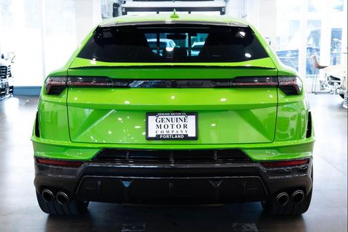 2024 Lamborghini Urus Performante