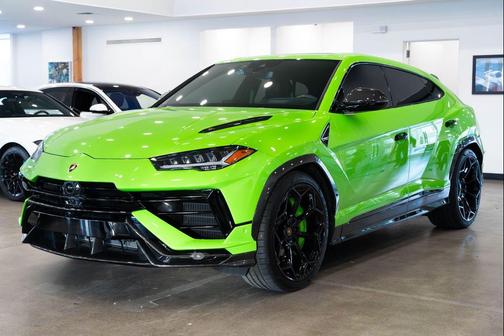 2024 Lamborghini Urus Performante