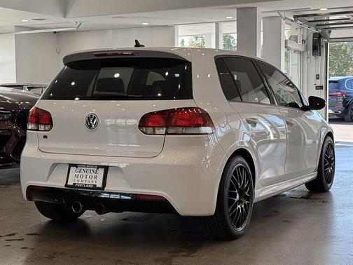 2012 Volkswagen Golf R 4-Door