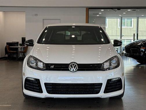 2012 Volkswagen Golf R 4-Door