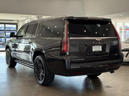 2016 Cadillac Escalade ESV Platinum
