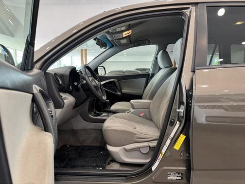 2009 Toyota RAV4 Base