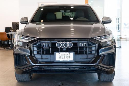 Daytona Gray Pearl Effect 2021 Audi Q8 55 Premium Plus