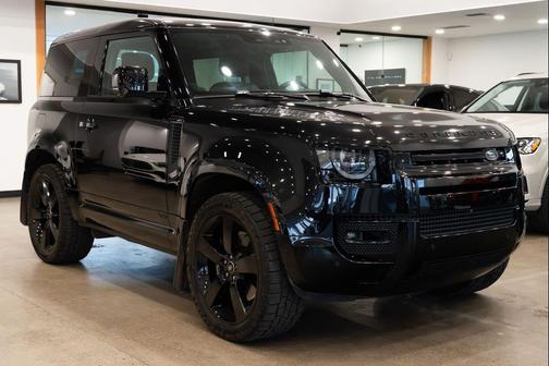 Santorini Black Metallic 2023 Land Rover Defender V8