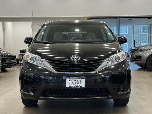 2012 Toyota Sienna LE