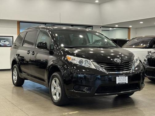 2012 Toyota Sienna LE