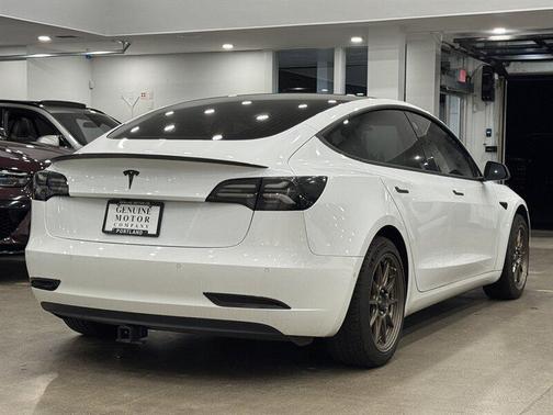 2019 Tesla Model 3 Mid Range