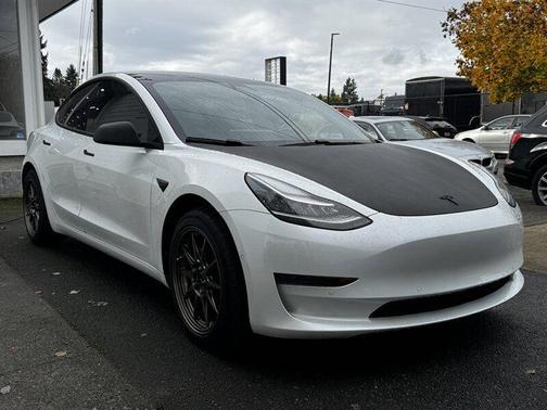2019 Tesla Model 3 Mid Range