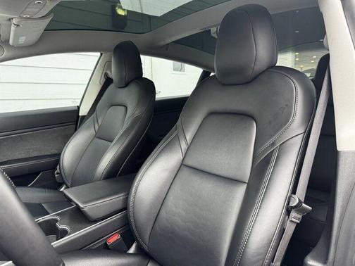 2019 Tesla Model 3 Mid Range