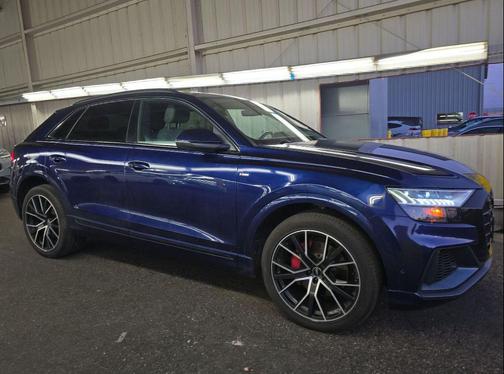 2021 Audi Q8 55 Premium Plus