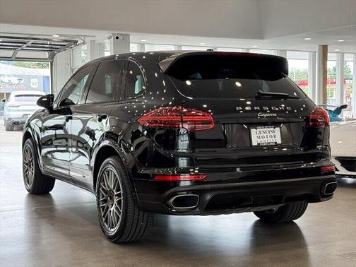 2017 Porsche Cayenne Platinum Edition