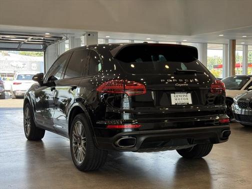2017 Porsche Cayenne Platinum Edition