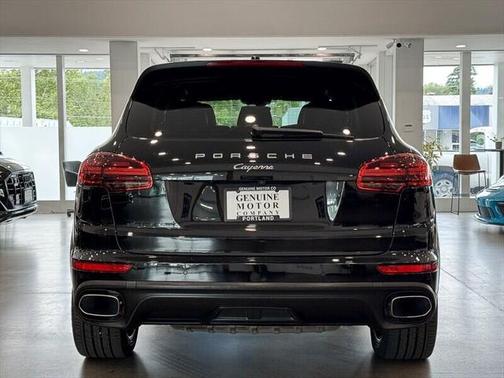 2017 Porsche Cayenne Platinum Edition