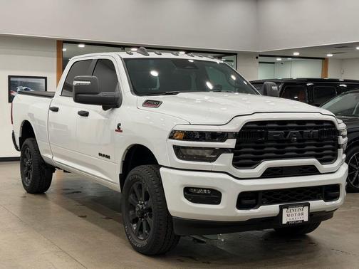 2025 RAM 2500 Big Horn Crew Cab 4x4 6'4' Box