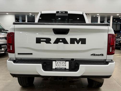 2025 RAM 2500 Big Horn Crew Cab 4x4 6'4' Box