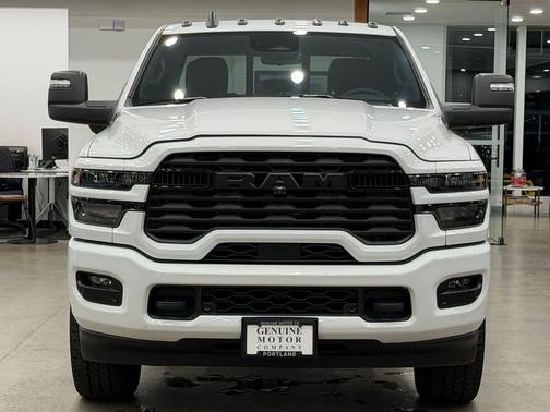 2025 RAM 2500 Big Horn Crew Cab 4x4 6'4' Box
