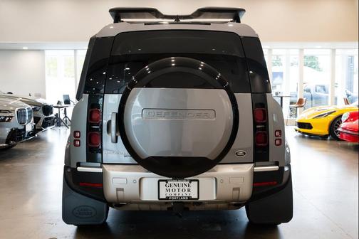 2023 Land Rover Defender 110 SE