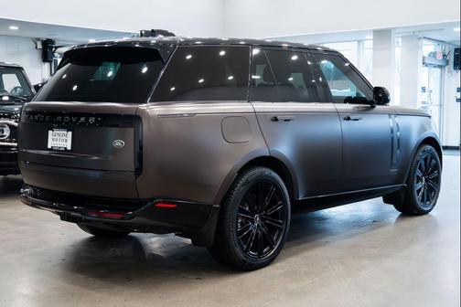2023 Land Rover Range Rover P530 SE