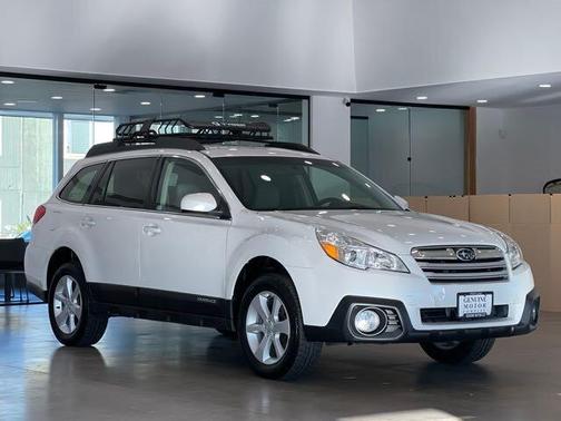 Photo 1 of 27 of 2013 Subaru Outback 2.5i Premium