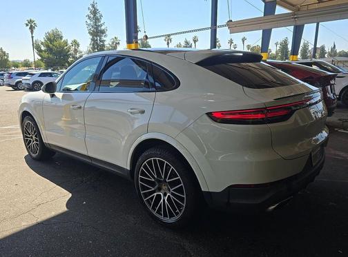 White 2021 Porsche Cayenne Cayenne
