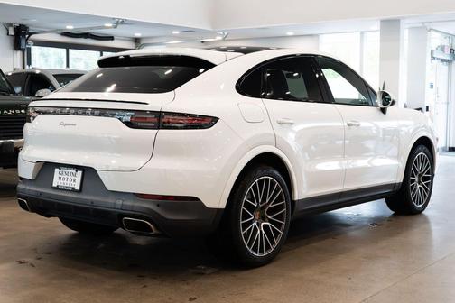 White 2021 Porsche Cayenne Cayenne