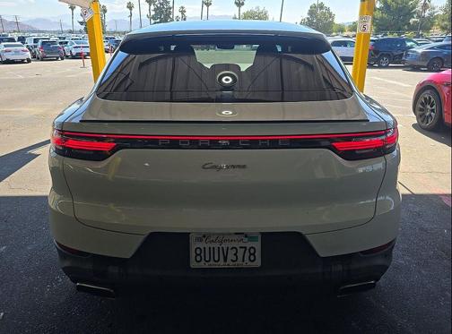 White 2021 Porsche Cayenne Cayenne