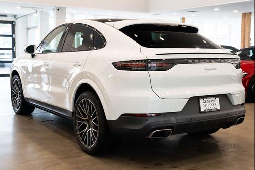 White 2021 Porsche Cayenne Cayenne
