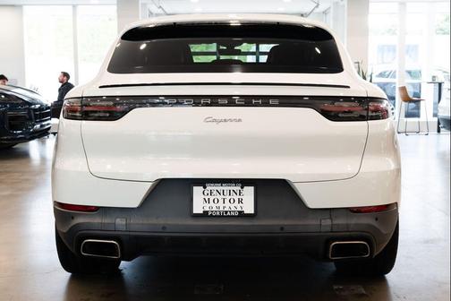 White 2021 Porsche Cayenne Cayenne
