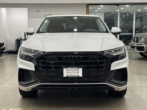 2023 Audi Q8 55 Premium Plus