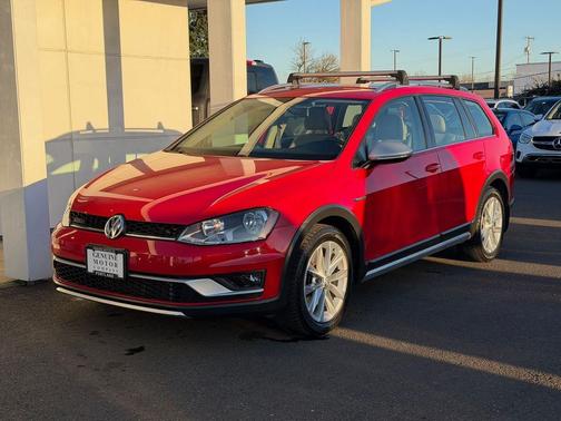 2017 Volkswagen Golf Alltrack TSI S