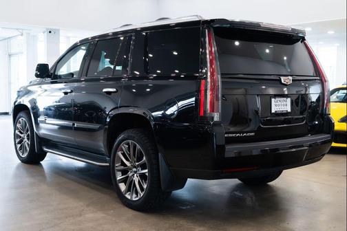 2020 Cadillac Escalade Luxury