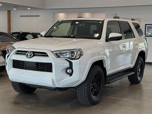 2022 Toyota 4Runner SR5