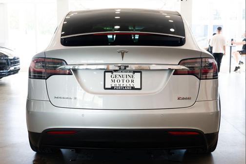 Silver Metallic 2016 Tesla Model X P90D